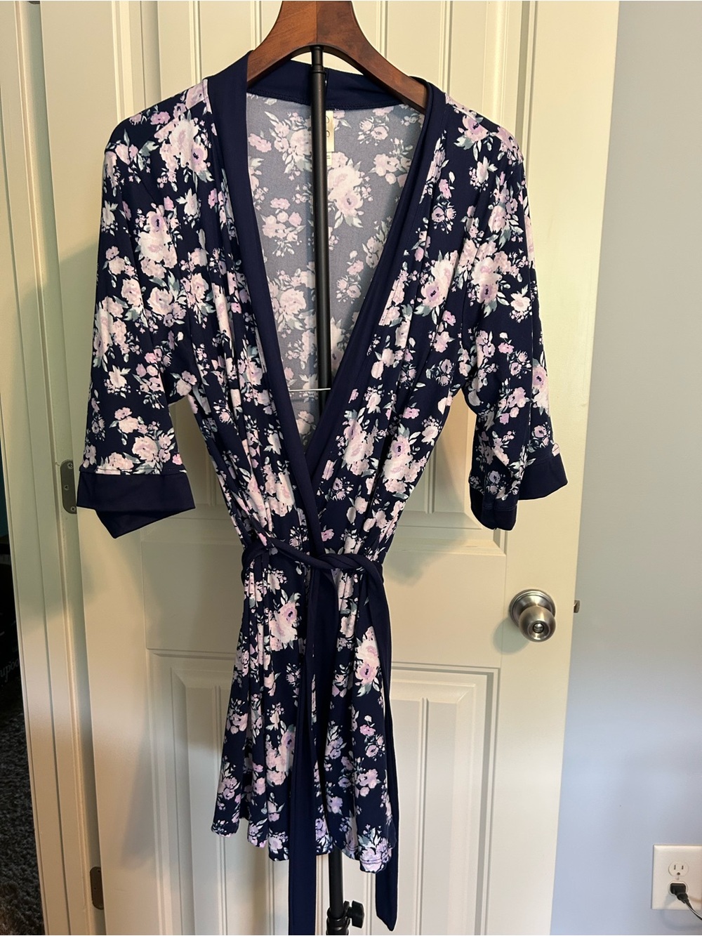 Jessica Simpson Navy Floral Tie-Waist Kimono